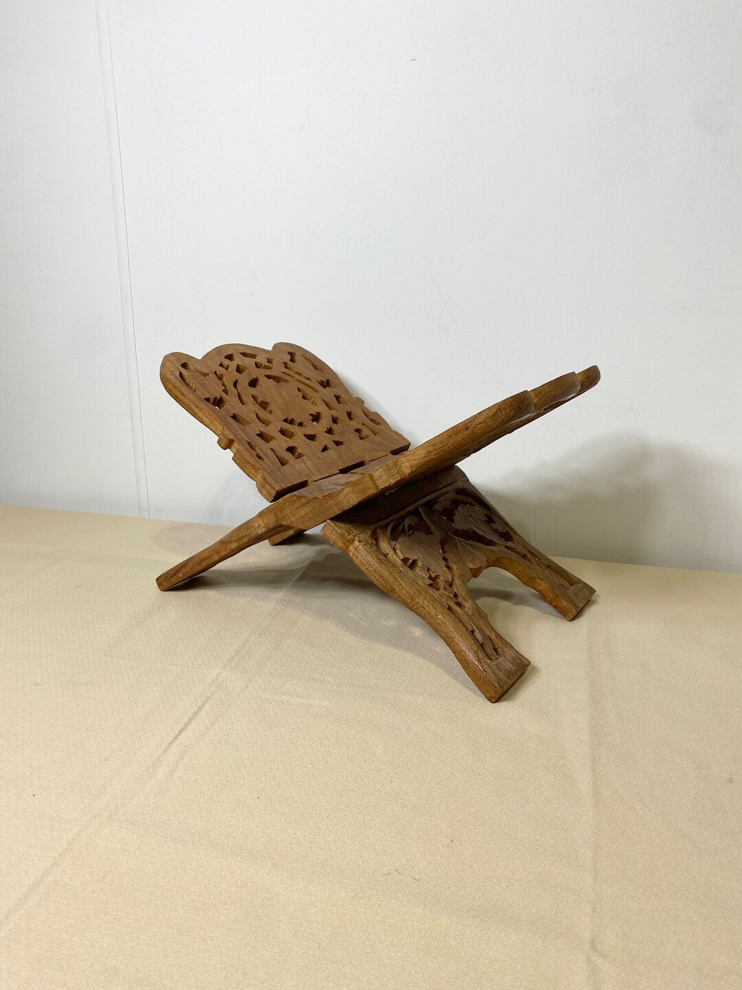 1970s Hand Carved Wooden Folding Book Rack/stand Made in India good