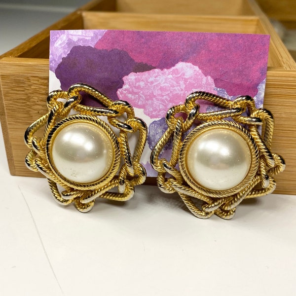 Vintage Richelieu Gold Pearl Clip-On Earrings 1970s Jewelry