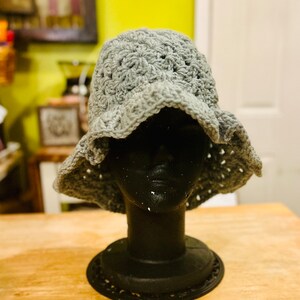 Bucket hat
