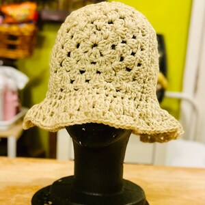 Bucket hat