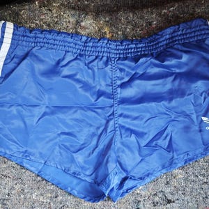 Vintage Adidas sprinter shorts