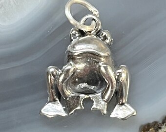 Sterling Silver Frog charm, Sterling Sitting Frog Charm, Bullfrog charm, Silver Frog jewelry, Frog Bracelet, Frog Necklace