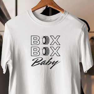 Maglietta Box Box Baby, regalo per auto da corsa, maglietta per appassionati di corse, maglietta per sport motoristici, regalo per fan della F1, maglietta grafica unisex, maglietta per pilota di F1