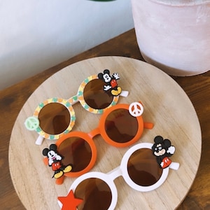 Boys Disneyland sunglasses  | Summer Sunglasses | Mickey Mouse Sunglasses | dude sunglasses | Kids Sunglasses | Mickey & friends |