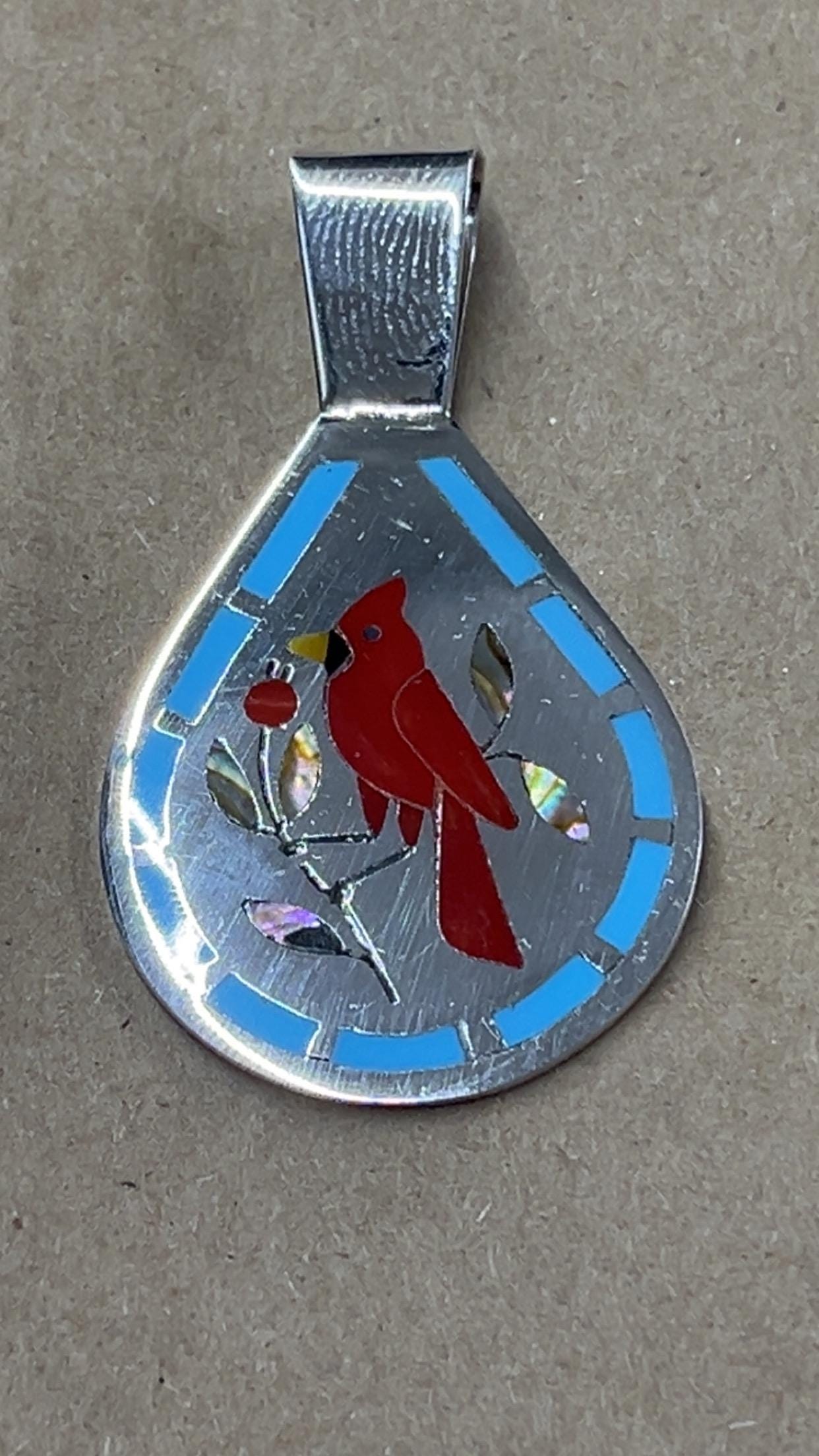 ネイティブアメリカンズニジュエリーハンドメイドコーラルカーディナル