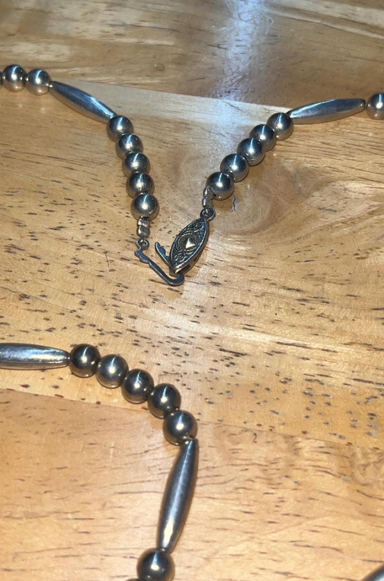 Collana Lunga Navajo Con Perline Grigie E Fiocco - Gioiello Etnico Donna