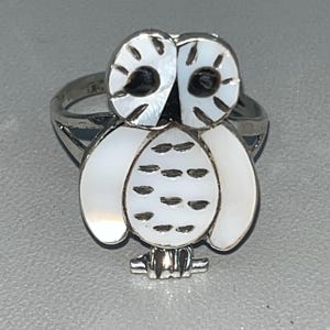 Zuni handmade cluster owl inlay mother of pearl onyx sterling silver ring size 8.5