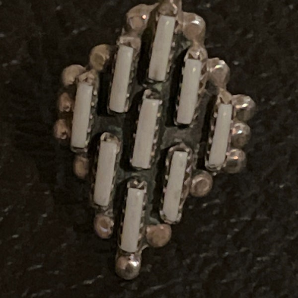 Navajo handmade cluster white buffalo sterling silver inlay ring size 9