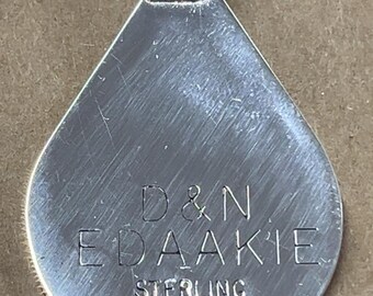 ネイティブアメリカンズニジュエリーハンドメイドコーラルカーディナル