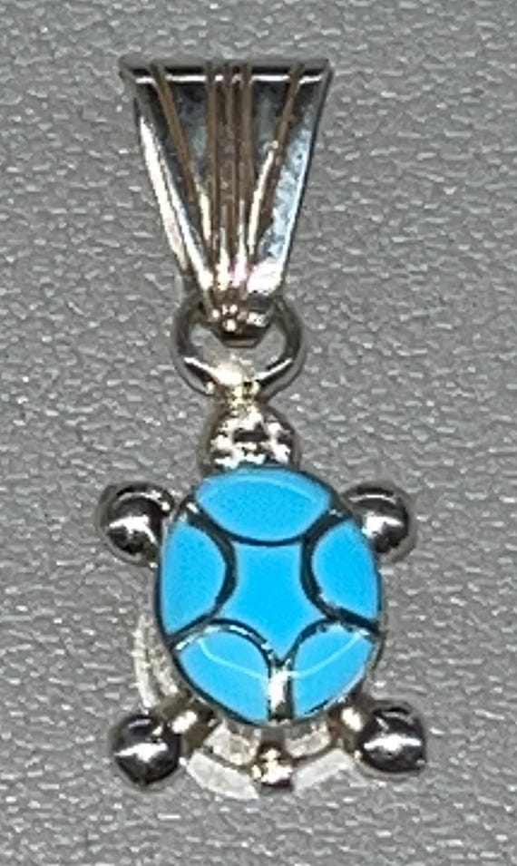 Symbolic Turtle Native American Navajo Turquoise Inlay Stserling Silver Necklace Symbolic Turtle Native American Navajo Turquoise Inlay Stserling Silver Necklace