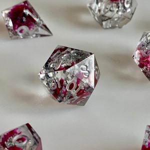 Queen of War, 9-piece DND Dice Set, Handmade Dice Set, Sharp-Edged Dice Set, Floral Resin Dice, One-of-a-Kind DND Dice Set