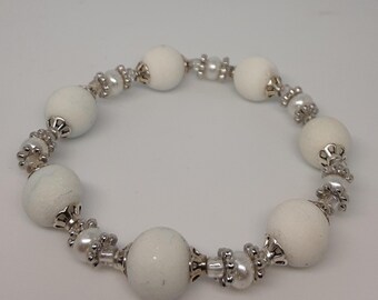 Snowy Silver Glass Bead Bracelet - Eclectic Grace