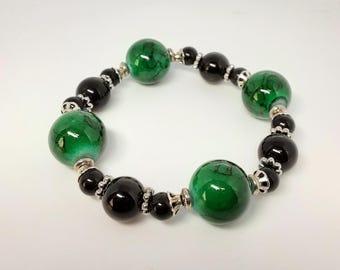 Green and Black Glass Bead Bracelet - Eclectic Grace