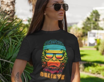 Big foot shirt, Bigfoot Tee, Big Foot T-Shirt, Yeti t-shirt, Sasquatch shirt, Squatch Tee, Retro shirt, Retro T-shirt, Funny Shirt