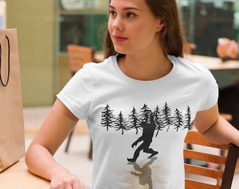 Big foot shirt, Bigfoot Tee, Big Foot T-Shirt, Yeti t-shirt, Sasquatch shirt, Squatch Tee, Retro shirt, Retro T-shirt, Funny Shirt