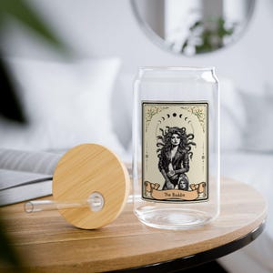 Bicchiere sorseggiatore, bicchieri con carta dei tarocchi Medusa 'The Baddie', tazza tumbler, tazza riutilizzabile, regalo per gli appassionati dei tarocchi, bicchieri unici
