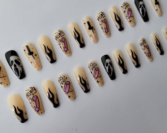 Press on nails - no you hang up Ghostface knives, black and pink coffin shaped nails