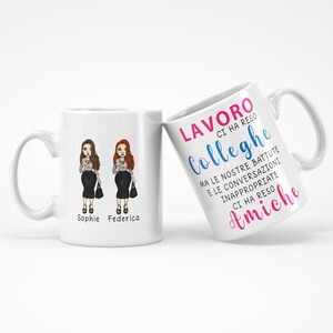 Tazza personalizzata con i nomi e la dedica spiritosa per collega, regalo unico e originale, ideale per compleanni o momenti speciali