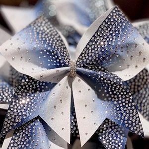 チーム割引あり - オンブレグリッター＆ラインストーンチアボウ - カスタムカラー -