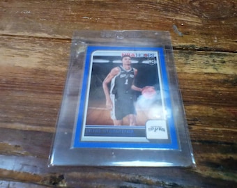 victor wembenyama rookie card 2023-24 nba hoops blue #277 raw near mint condition