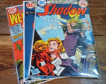 Lot de trois jeux DC Comics Age du bronze, Weird World n° 4 mars 1973, The Phantom Stranger n° 20 août 1972, The Shadow n° 7 nov. 1974