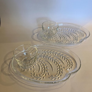 Federal Glass Vintage Luncheon Snack Set Plates & Cups Homestead Pattern, Set of Two