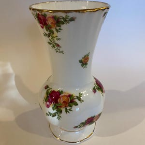Royal Albert Old Country Roses 6 Inch Vase