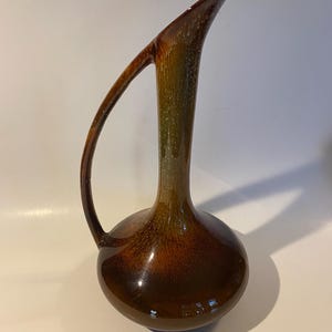 Dryden Pottery Vintage Ewer Vase Hot Springs Arkansas Brown Drip Glaze 11.5” Signed
