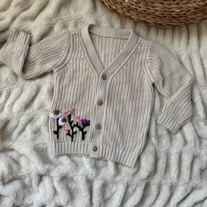 Embroidered flower cardigan