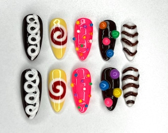 Snack cake press on nails