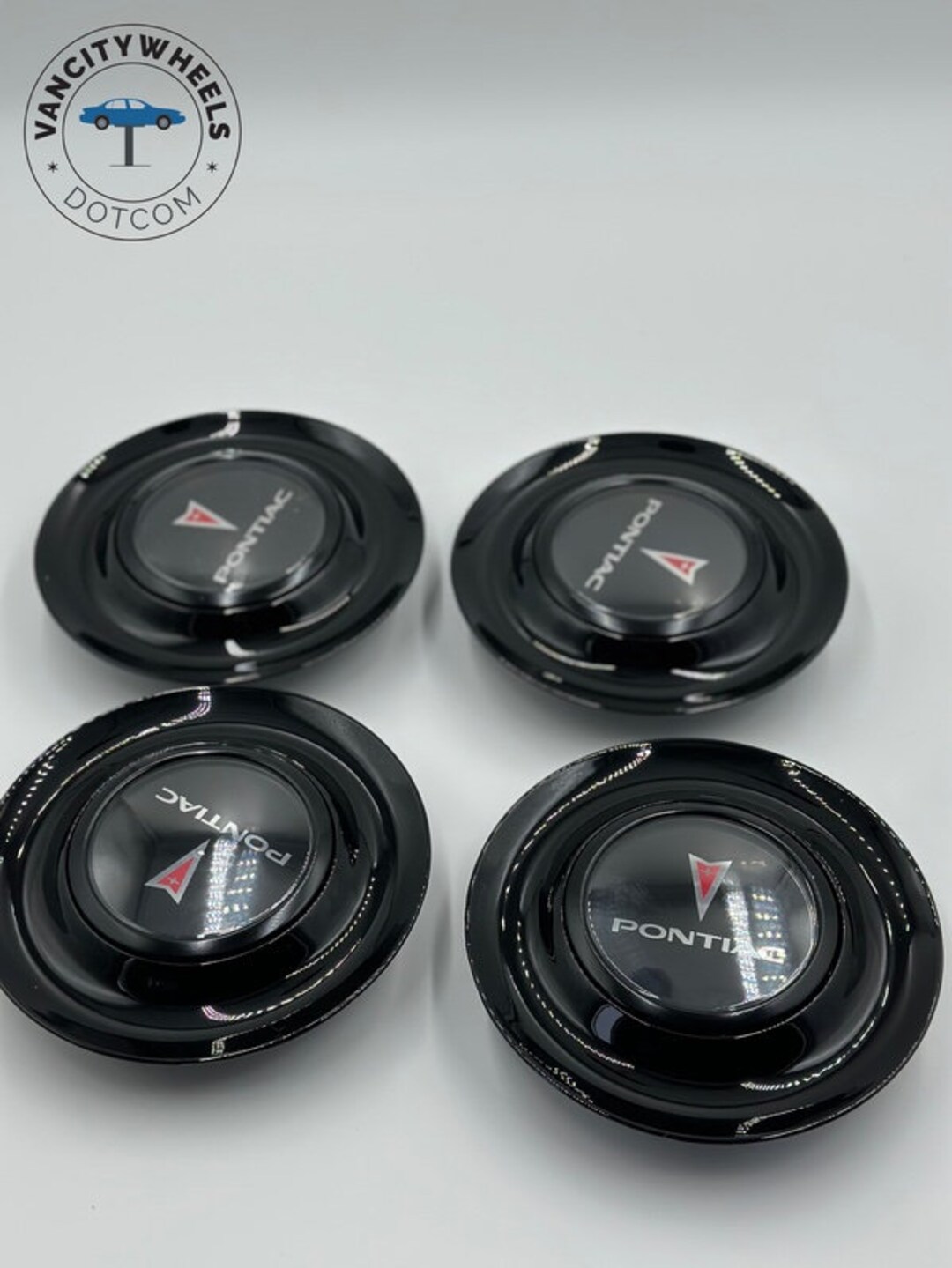 Pontiac Logo Floating Caps in Black Color, Black Floating Wheel Center