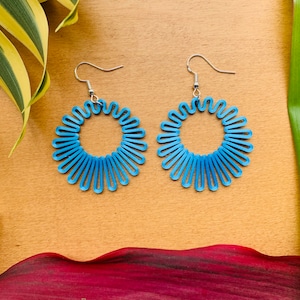 3D Printed Squiggle Earrings