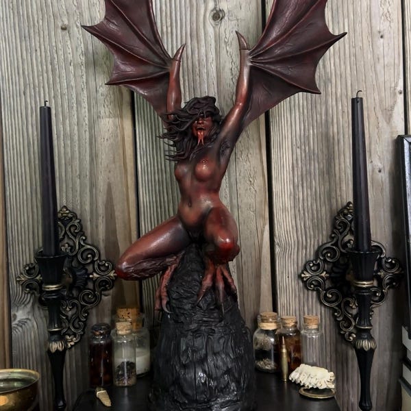 Lilith - (52 cm / 20,5 pulgadas) Lilith, la mujer del desierto - Diosa, bruja, escultura/estatua de resina