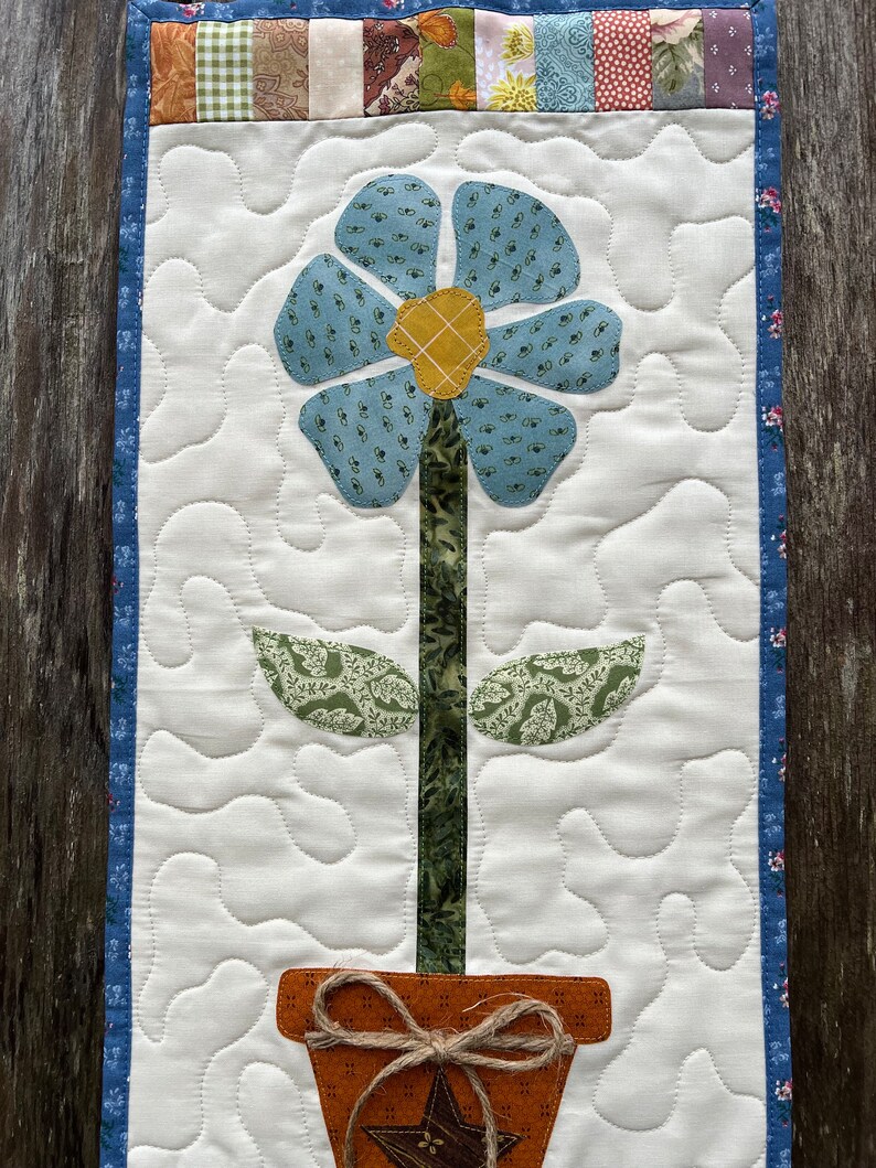 Blooming Freedom Quilted Door Banner NCU0NNT2515