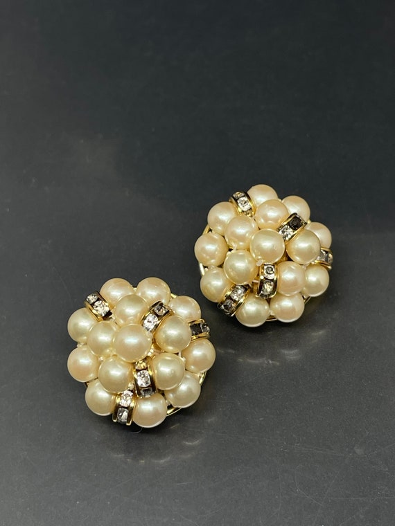 VTG Liz Claiborne Faux Pearls Crystals Gold Tone … - image 1