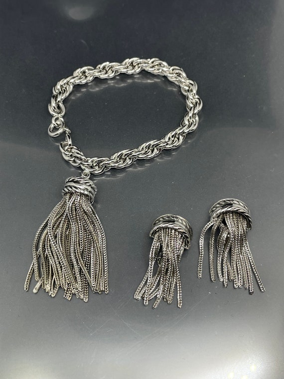 VTG signed WHITING and DAVIS Silver Tone tassel ro