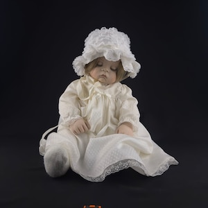 Boots Typer Design 1986 Doll 19&quot; Sleeping Baby