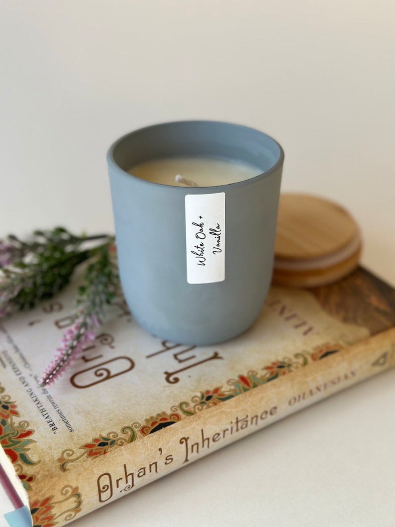 Cozy Flicker Co Soy Wax Candle - Thumbnail 4