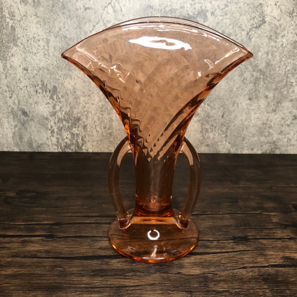 Antique Imperial Glass Salmon Pink Depression Glass Twisted Optic Swirl Glass Fan Vase with Double Handles and Pedestal Vase, 1920s - 1930s