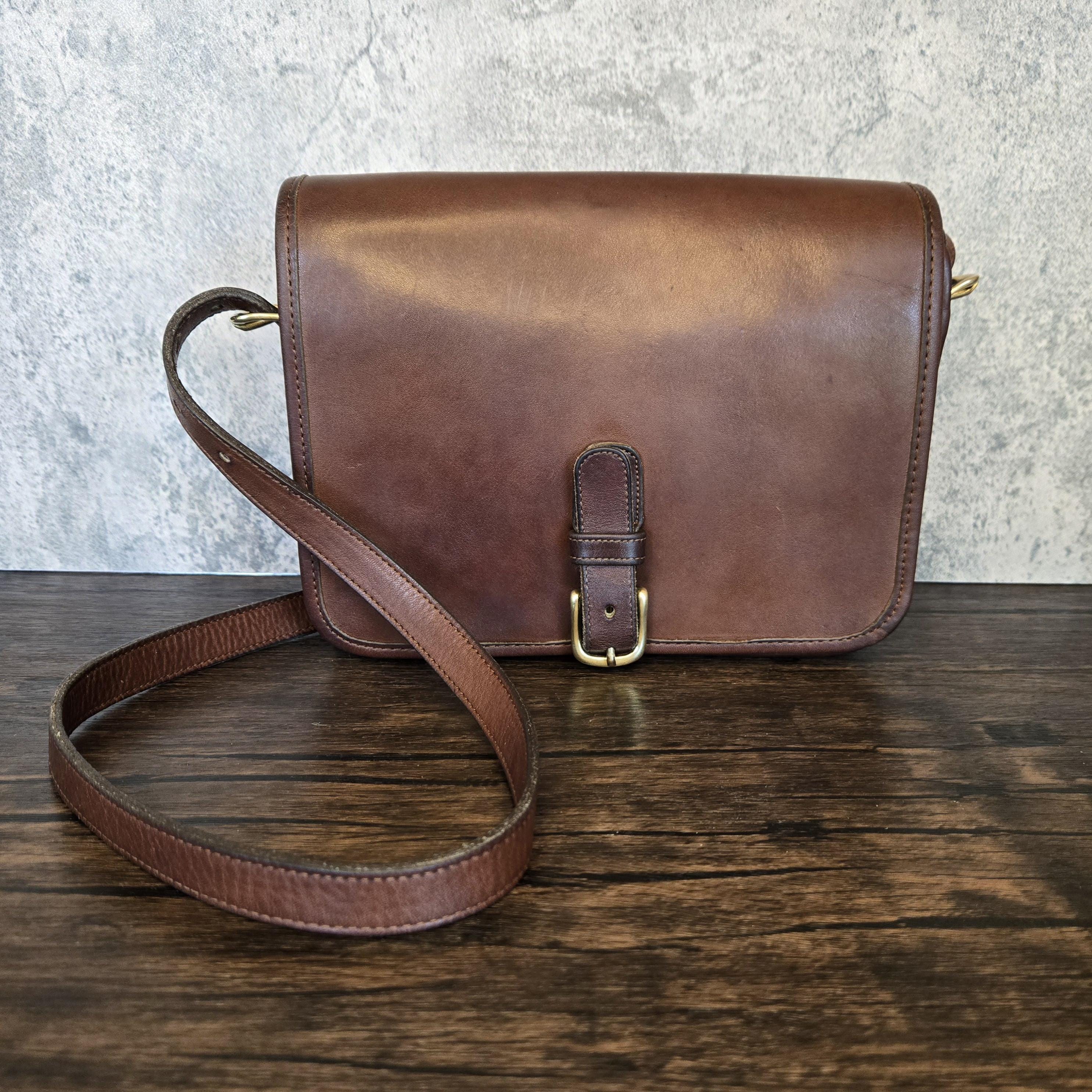 Vintage Coach 9590 Kleine Buckled Saddle Pouch Crossbody Tasche in Tabac Braun Tan Echtleder Raw Wildleder Interior 1970er Jahre New York City Bag Etsy