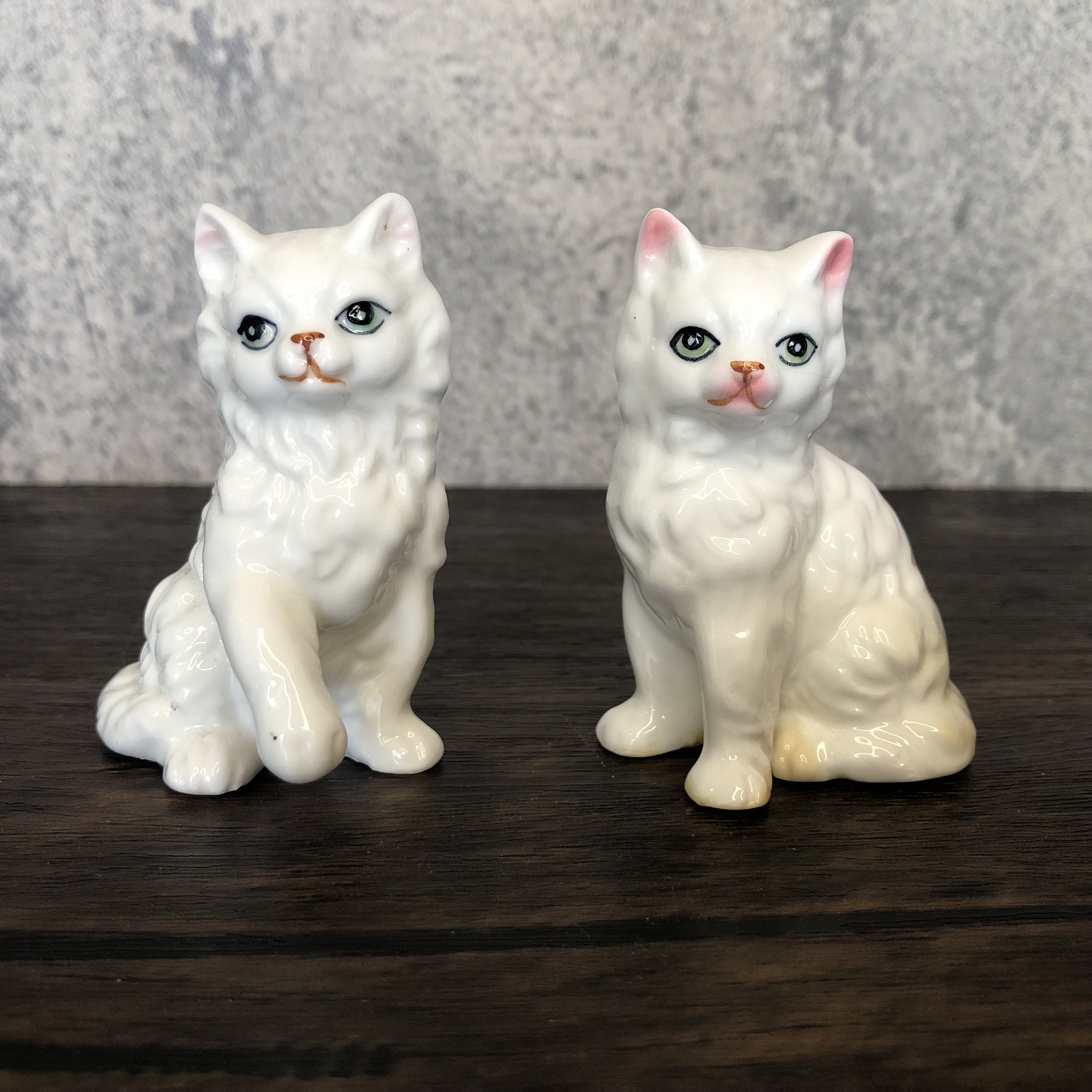 Vintage Ceramic Kitty Cat Figurines: Handpainted White Pair, 1960s