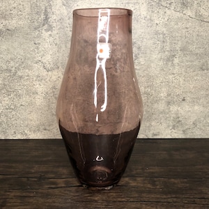 Vintage Blenko Orchid Purple Pink Hourglass Flower Floral Bouquet Handblown Glass Vase #9711. 1998 Original Blenko Sticker and Pontil Mark.
