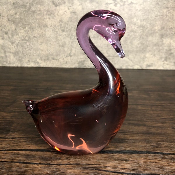 Vintage Handblown Rose Amethyst Purple Glass Swan Goose Waterfowl Bird Figurine Statue Paperweight. Collectible Art Glass Display Decor.