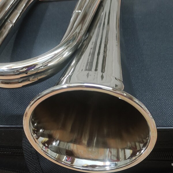 Professional British Army BB Bugle Tunable Silver Plated Hard Box Scout Bugle Mouthpiece Marching Bugle