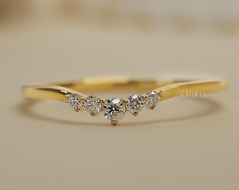 Alianza de boda minimalista curva de moissanita, banda de contorno vintage simple, anillo apilable único a juego, anillo de eternidad estilo art déco Chevron.