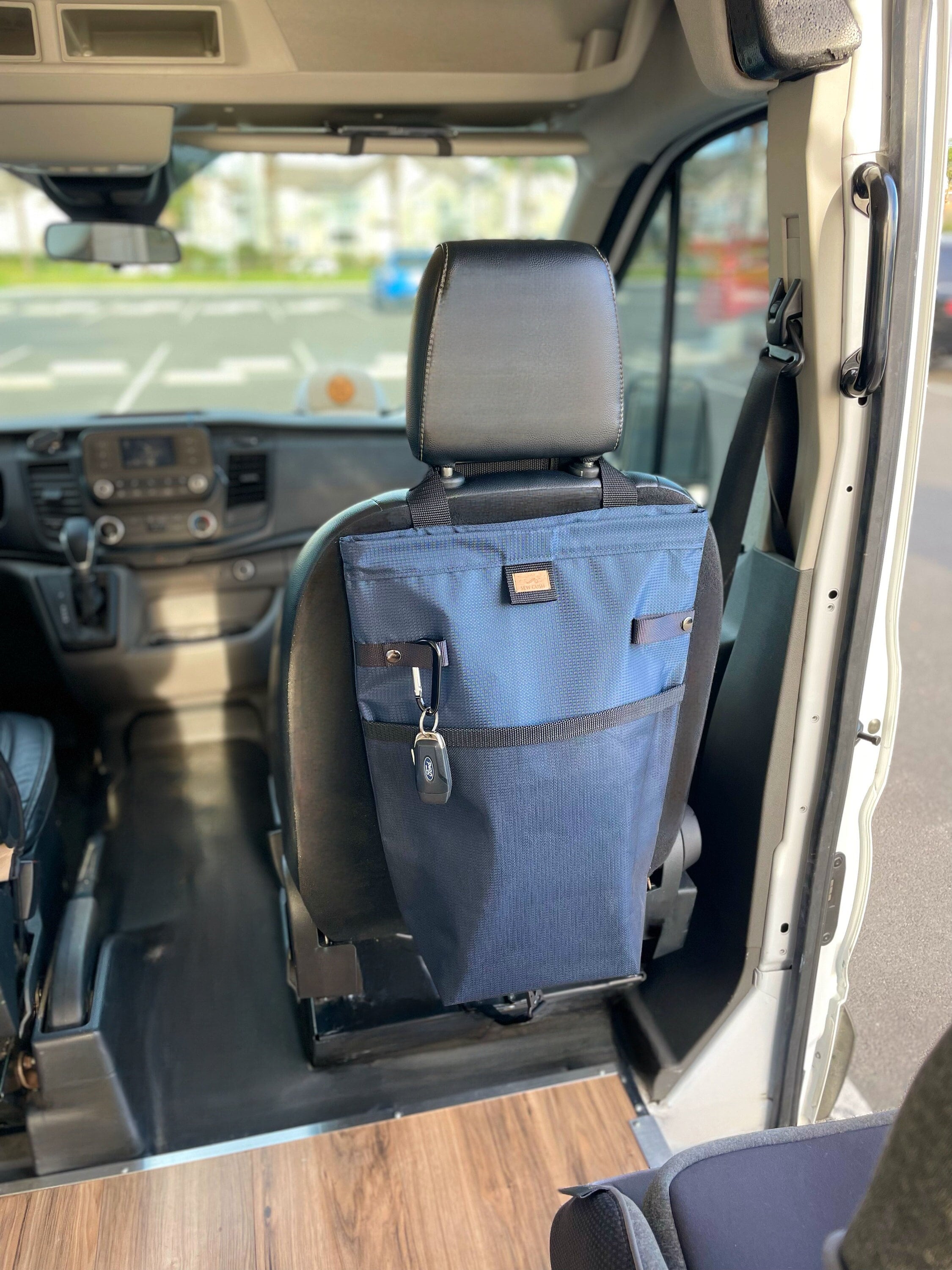 1 PCS Leather Seat Hanging Bag Car Storage Bag Car Seat Back Storage Bag  Car Storage Bag Car Interior Supplies with USB Charging, Wish