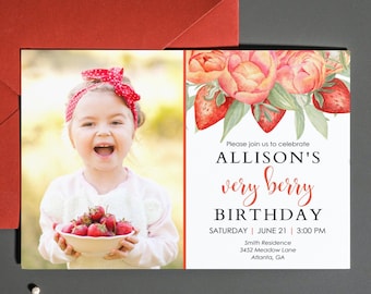 Invito di compleanno alla fragola, personalizza l'invito fotografico, invito di compleanno Very Berry, modello di compleanno Canva PRO fai da te con foto di compleanno