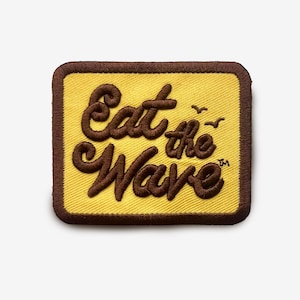 Toppa ricamata "Eat the Wave", toppa da cucire "Retro Surf", distintivo da surf per giacca di jeans