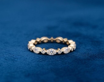Marquise & Round Diamant Ehering in Gold | Einzigartiger stapelbarer Ring | Zierliches im Wechsel Diamantband | Geschenk zum Jahrestag