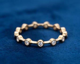 Zierliche Diamant Lünette Bandring in Gold | Minimalist Ring | Jeden Tag Diamant Ehering | Geschenk zum Jahrestag